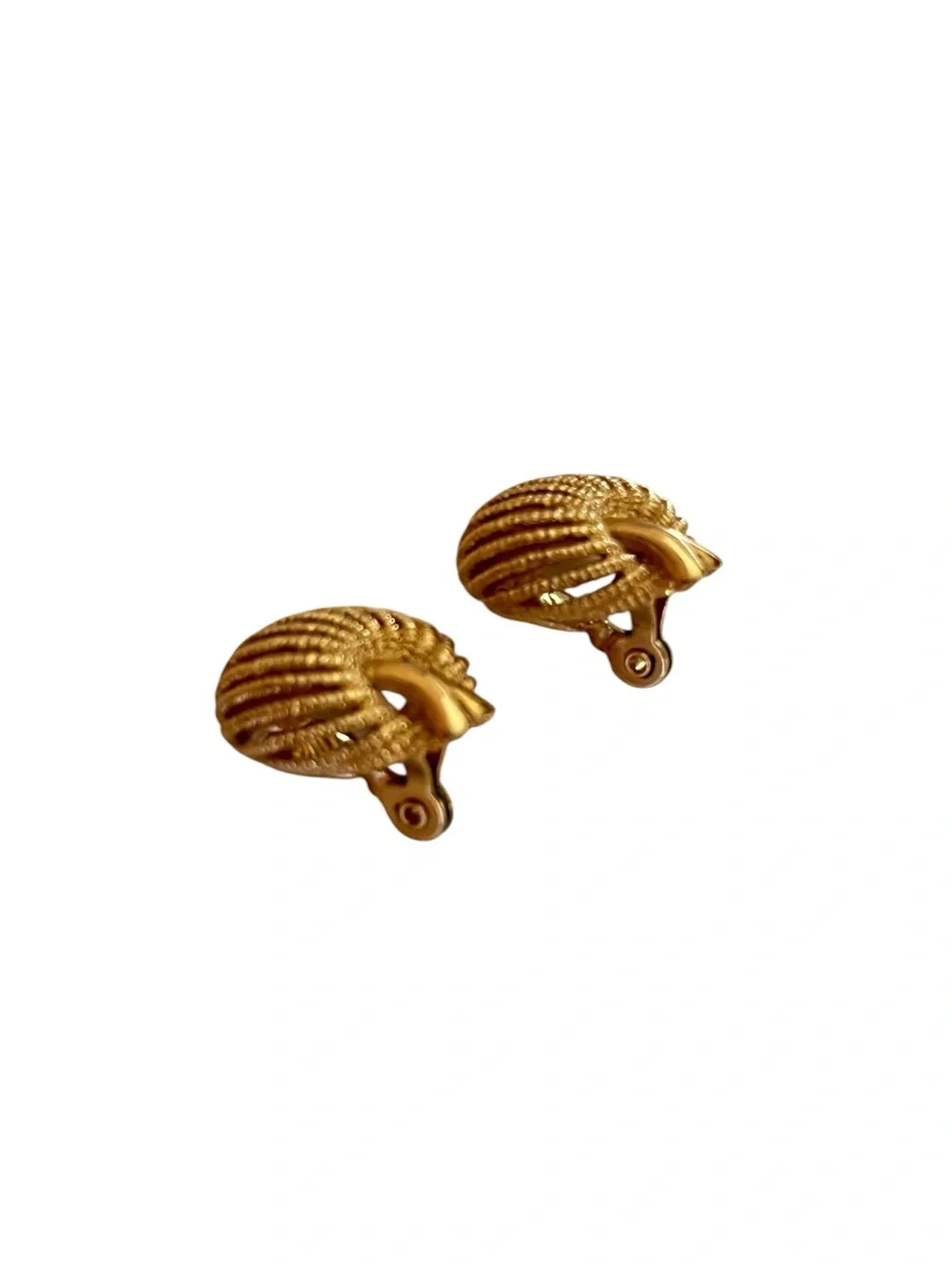 Vintage Monet Gold Tone Pumpkin Clip Earrings
